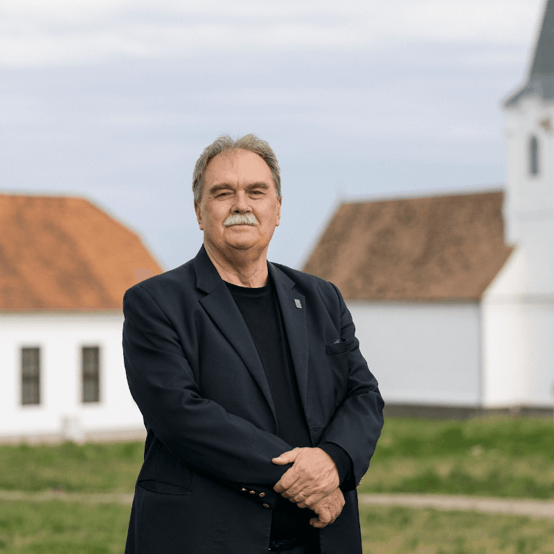 Dr. Cseri Miklós
